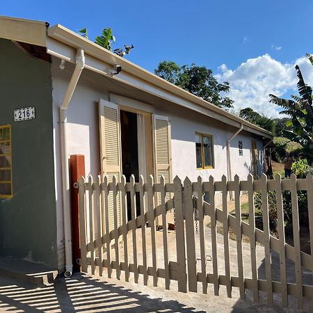 에스타두 지 상파울루 Casa Amarela , Perto Do Centro De Sto Antonio Do Pinhal 빌라 외부 사진